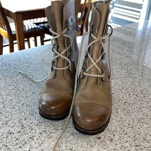 Joan of Arctic Sorel lace up wedges